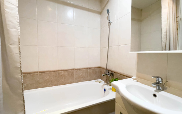 Na Makovskogo 16 Flat