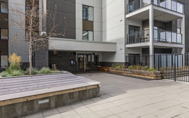 Апарт-отель GLOBALSTAY Condo Near the Bow River