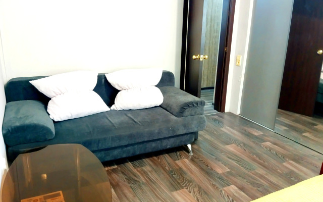 Квартира с большой кухней 12м.кв