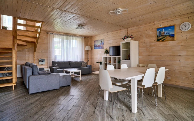 Kottedzh s saunoy ryadom s Petergofom Private house