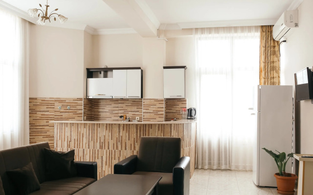 37B Apartments
