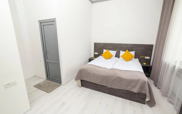 Popock Goris Guest House