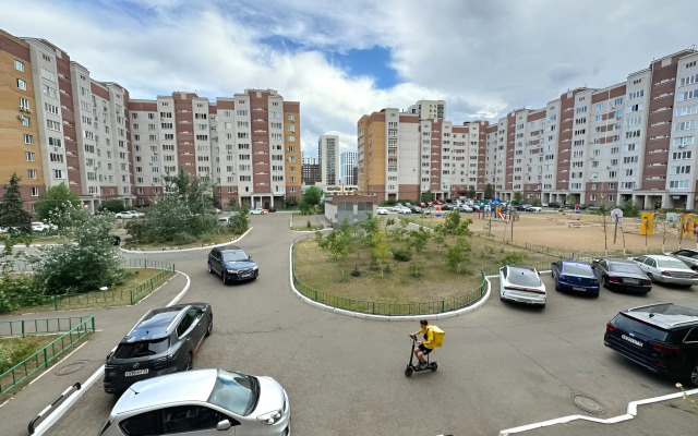 Kvartira u Rivyery Flat