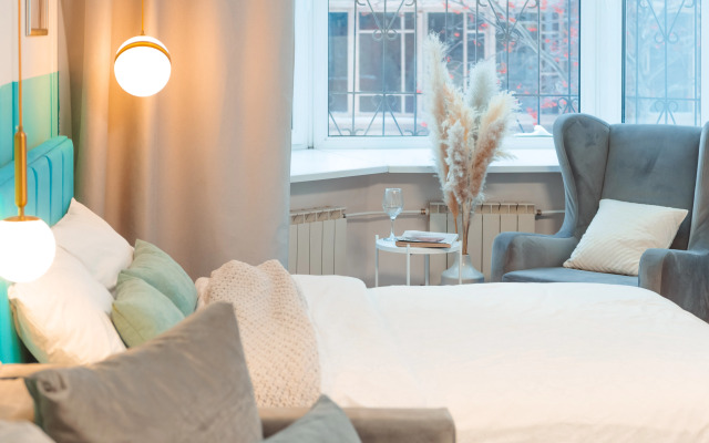Aparthause studiya 5 min. do m. Botanicheskaya Flat