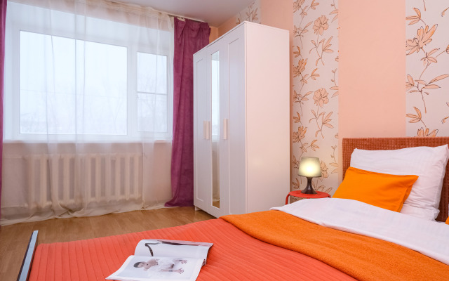 Uyutnaya Studiya Vozle Serebryanogo Berega Flat