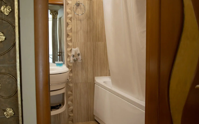 Na Ulitse Kurmangazy 33 Flat