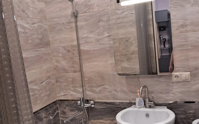 Uyutnaya S Udobnym Mestoraspolozheniem Flat