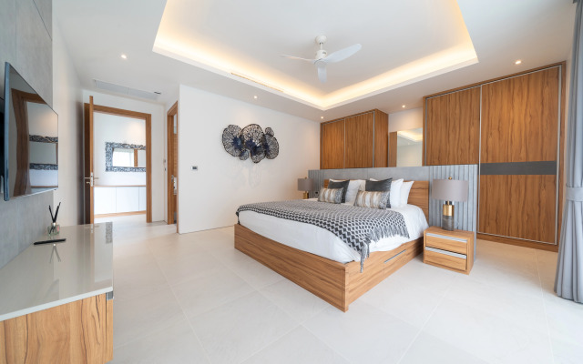 Luxury villa Bangtao with a Tropical Garden Villa