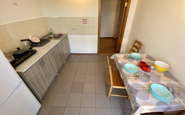 Na Klubnoy 54 Flat with Balcony