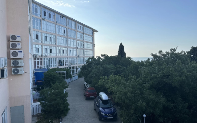 Mozhzhevelnik Flat