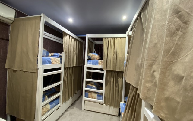 Ratsional Kutuzovskij Hostel