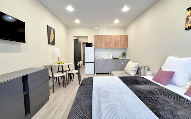 Komfortnaya Studiya V Letnem Apartments