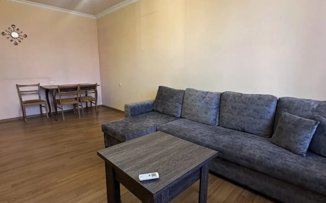 Perte House on Mashtots 15 Apartments