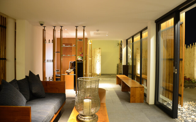 The 101 Bali Fontana Seminyak Hotel