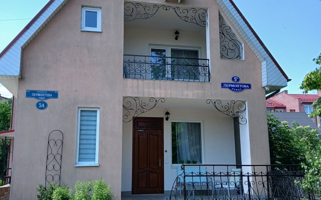 Gd Na Lermontova Guest House
