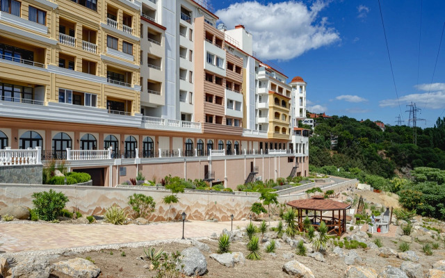 Dvukhkomnatnaya kvartira s balkonom v komfortnom Zhk Monako Flat