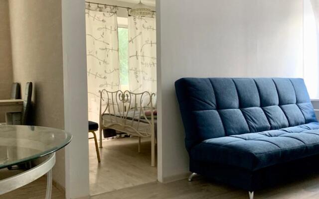 V Samom Tsentre Vozle Ploschadi Apartaments
