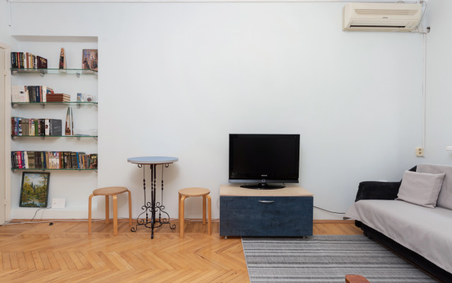 Sutkiru V Kurortnoy Zone Flat
