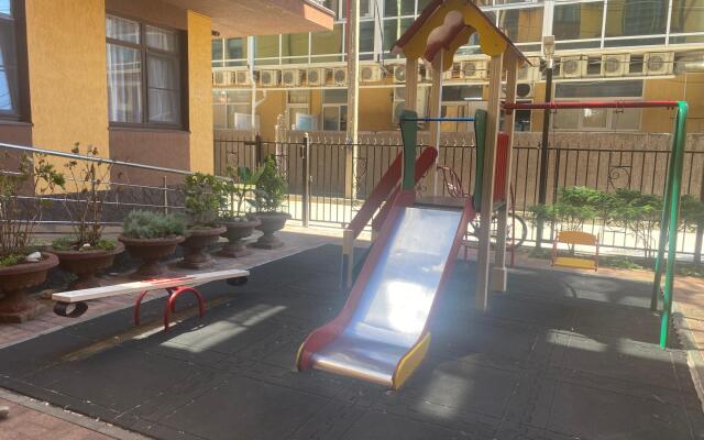 Na Nizhneimeretinskoy 137A Flat