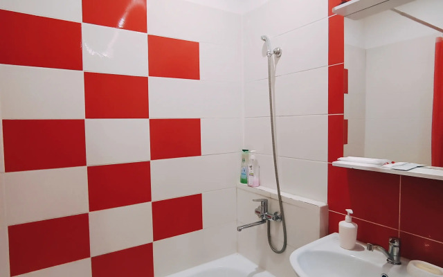 Studiya Na Sarmanovskom Trakte Flat