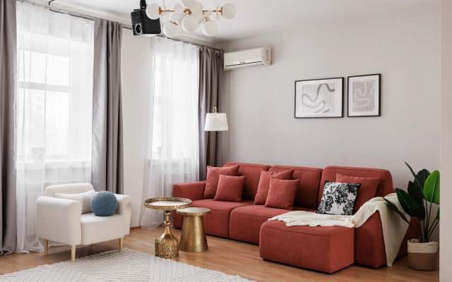 3-komn S Proyektorom Sunvilles Flat