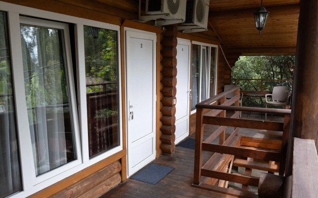 Lyubimy Dvorik Guest house