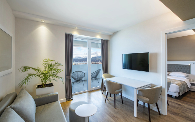 Alliance Palace Batumi Hotel Official