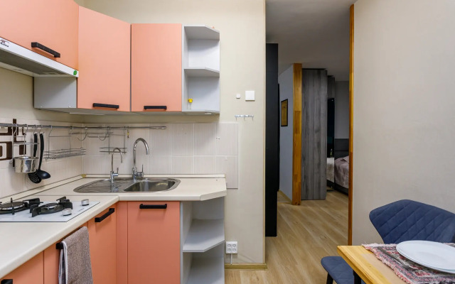 Ussuriyskiy bulvar 15 Flat