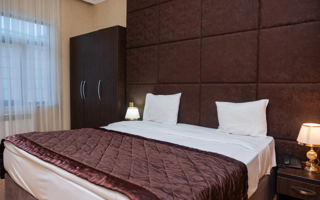 Hotel Grand Mirror