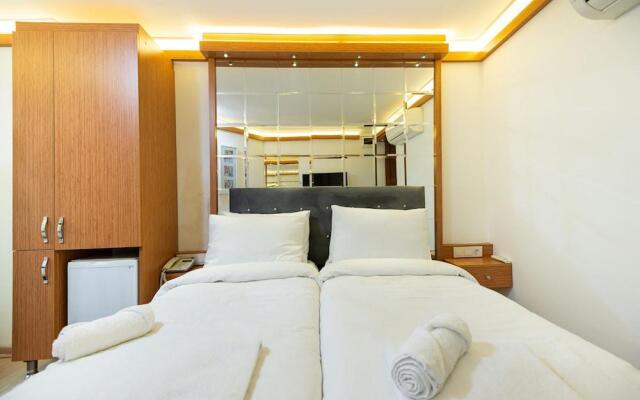 Seven Rooms Oldcity Hotel