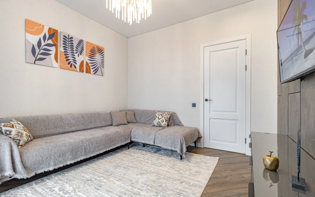 Na Ulitse Zhoshy Khana, 13 Flat