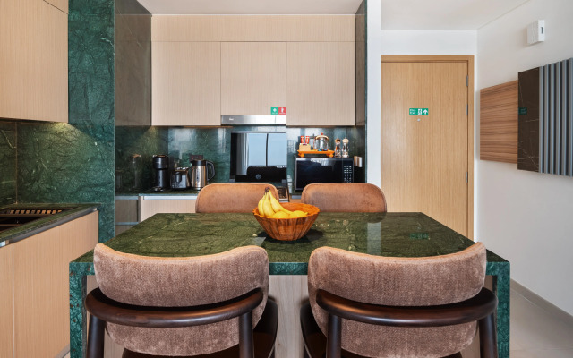 Luxurious View at Dubai Creek Harbour, Apartments