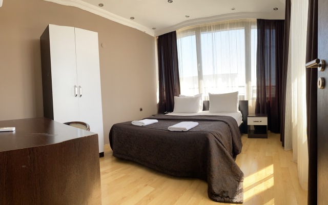 Kolibry Hotel