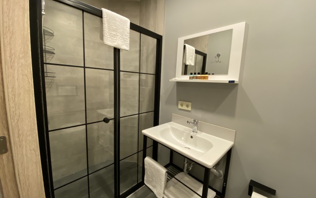 Отель Li Hotel Pera