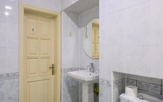 Dvukhspalnaya S Gostinnoy Komnatoy Na Torgovoy k5 Flat