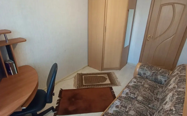 Na Prospekte Yamasheva 30 Flat
