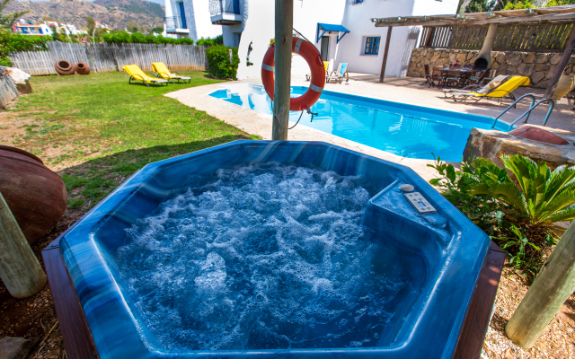 Clarissa & Carmel’s Villa