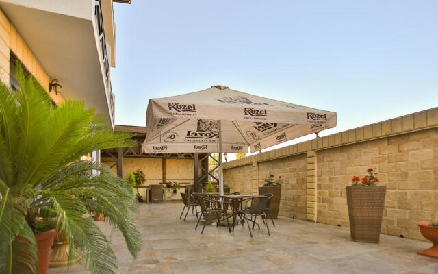 Dana Hotel