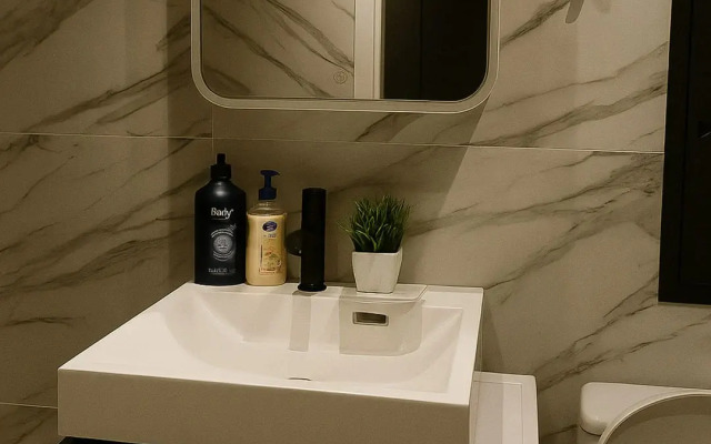 Апартаменты Семейная двухуровневая студия на 4-х метро Сокол