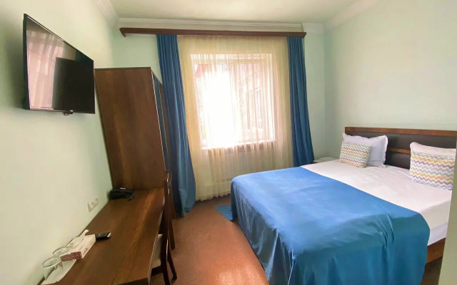 Mina Hotel