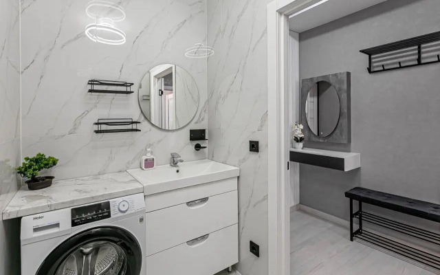 Na Ulitse Zamkovaya 39 A Flat