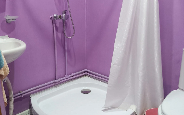 Yuzhny M Guest House