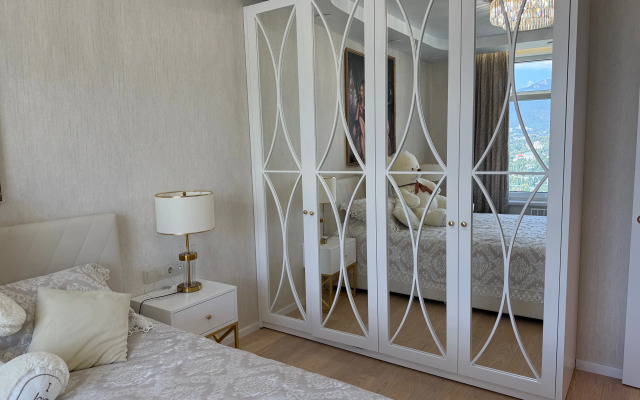 Yalta Almaz Apartments 5