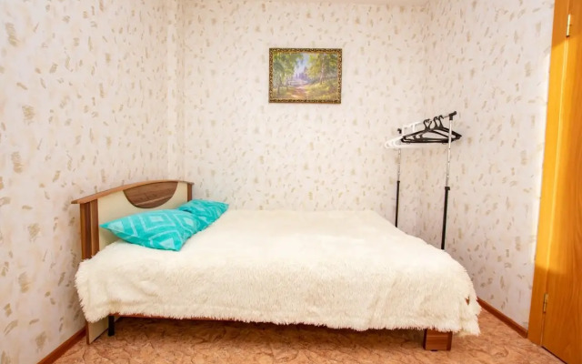 Оdnokomonatnyye U Permskoj Yarmarki Apartments