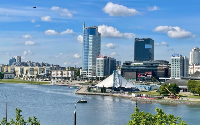 Апартаменты 4-комнатные HomeApart Сторожовская 8 (2)