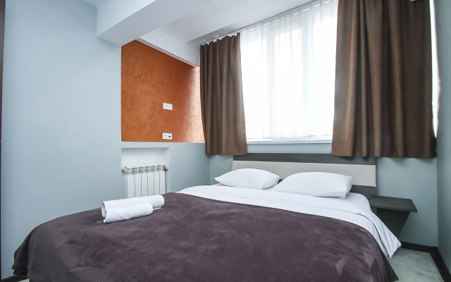 Uyutnaya Kvartira Dlya Dvoikh Ili Dlya Semyi Flat