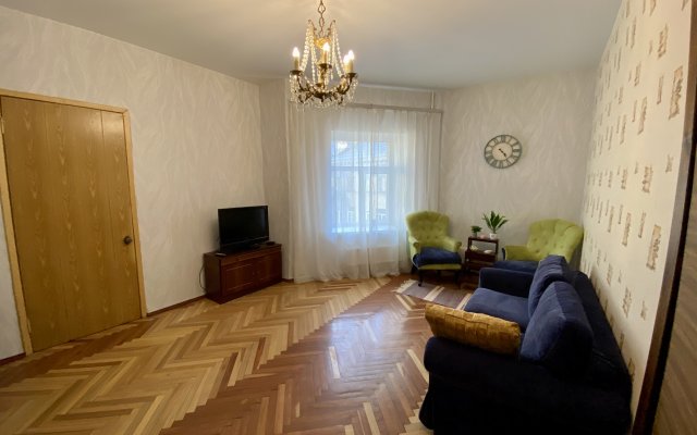 Cozy Family one-bedroom Nevsky 13 with a balcony and parking Flat