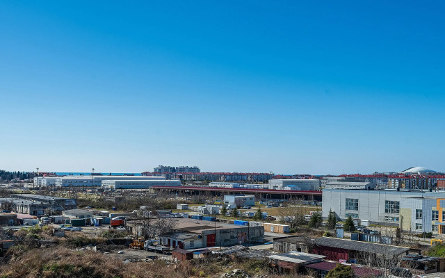 Dvukhurovnevaya V Siriuse Flat