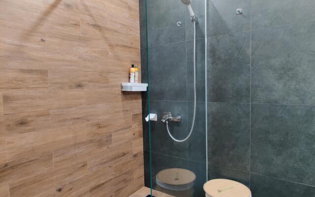 Dizaynerskaya S Shikarnym Vidom Flat