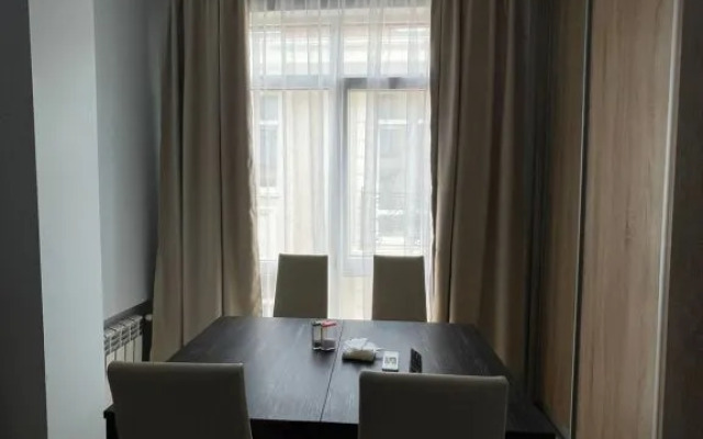 Na Nizhneimeretinskoy 143 Apartments